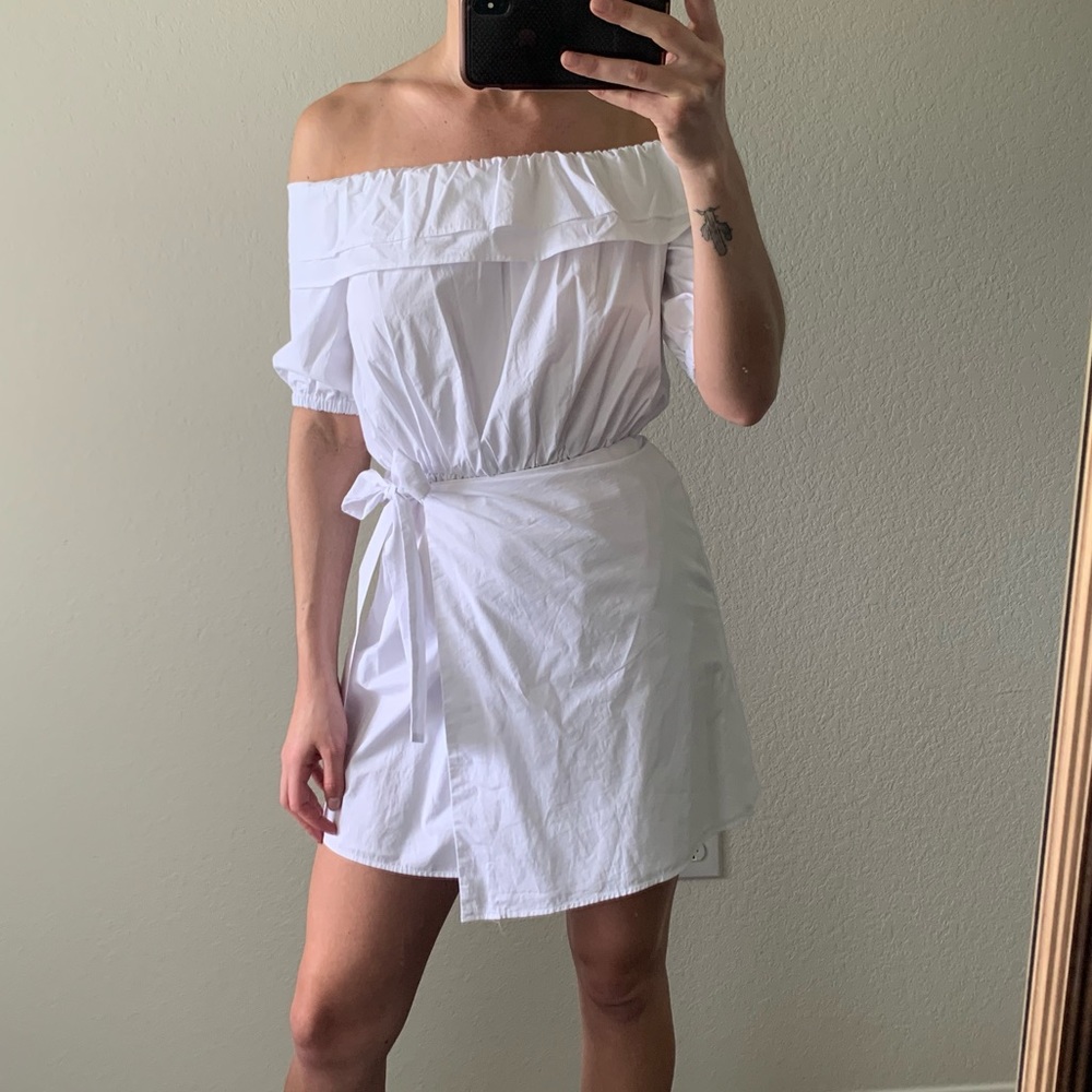 SALE! ⭐️ Lovers and friends white Cotton mini dress ruffled - Picture 8 of 10